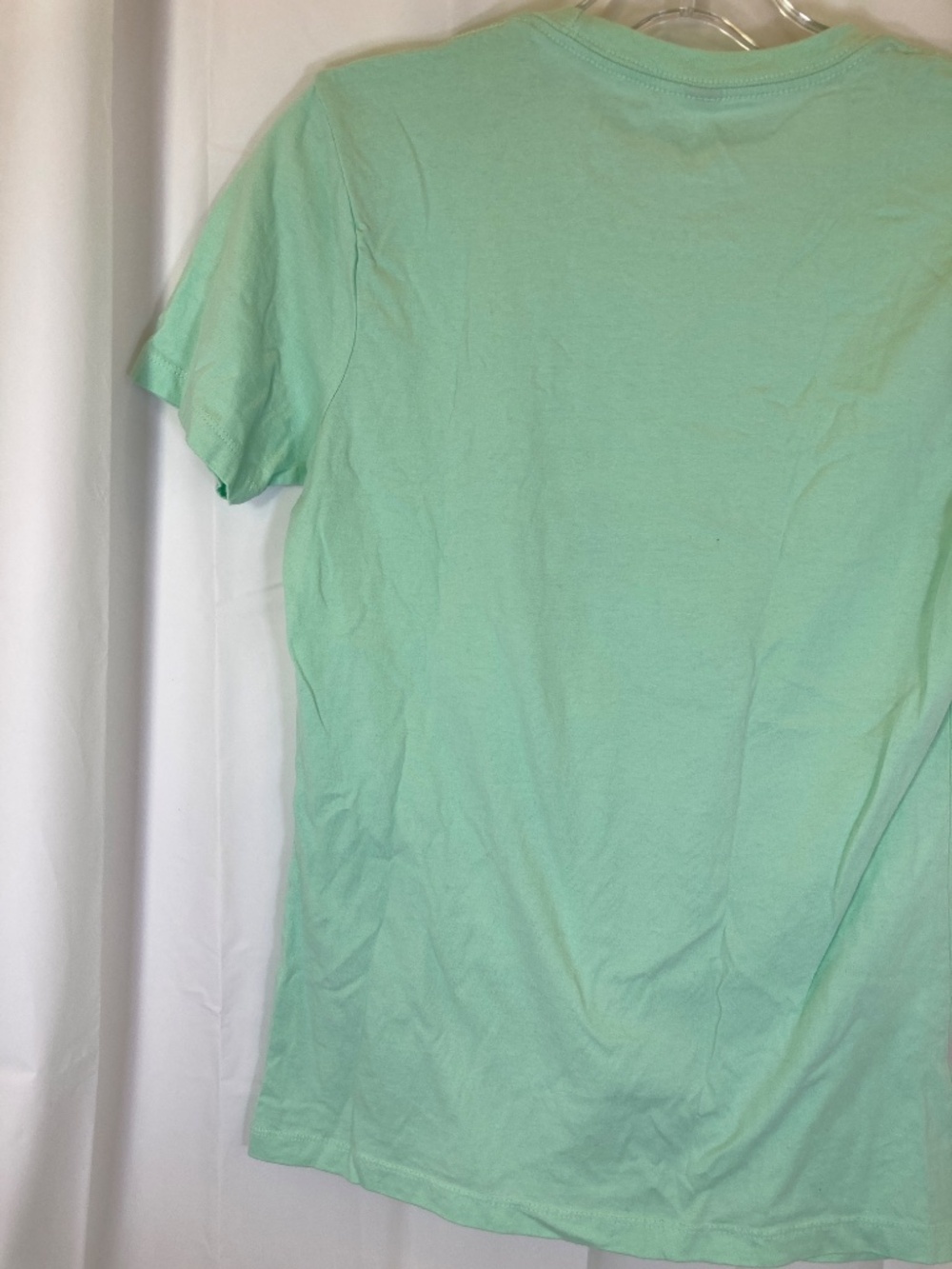 Disney Very Merry Christmas Party Shirt Sz L Green Short Sleeve Glitter 2017 - Picture 10 of 11